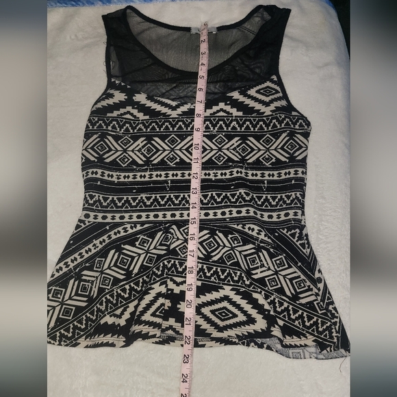 TeenBell Black and White Tribal Pattern Tank Top, With Fit And Flare Style. Sz M - Picture 7 of 10